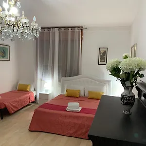  Quarto em Acomodações Particulares Venice Popular Itália